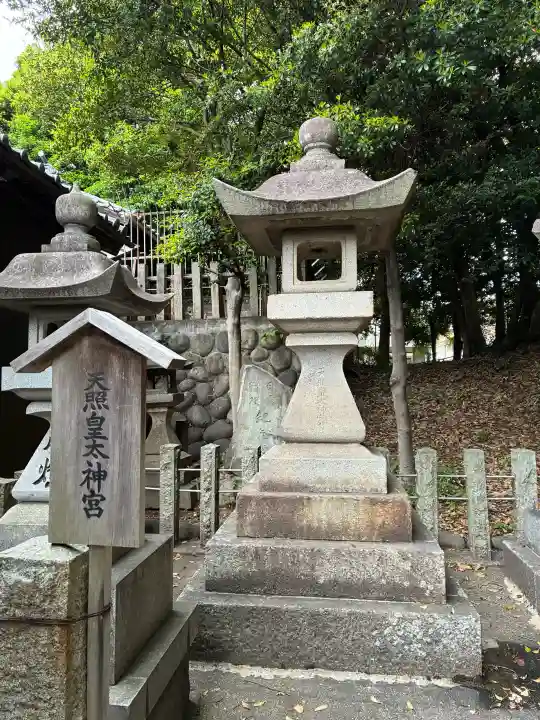 八幡社(渡内八幡社)の{uncategorized: "未分類", other: "その他", undefined: "問題あり", building: "その他建物", grave: "お墓", sacred_gate: "鳥居", guardian: "狛犬", statue: "像", buddha: "仏像", history: "歴史", nature: "自然", garden: "庭園", animal: "動物", pagoda: "塔", temizu: "手水舎", mountain_gate: "山門・神門", sanctuary: "本殿・本堂", subordinate: "末社・摂社", art: "芸術", scenery: "景色", jizo: "地蔵", ema: "絵馬", goshuin: "御朱印", omikuji: "おみくじ", items: "授与品その他", amulet: "お守り", goshuincho: "御朱印帳", eats: "食事", festival: "お祭り", votive_dance: "神楽", shichigosan: "七五三参", wedding: "結婚式", experience: "体験その他", initially: "初詣", around: "周辺", anti_infection: "感染症対策"}