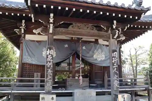 泰山寺の本殿