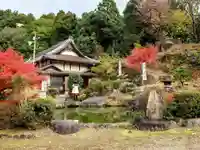 曽野稲荷神社の庭園