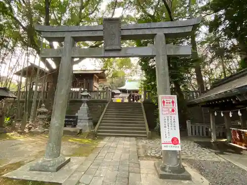 曾屋神社の鳥居