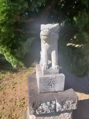 三騎神社の狛犬