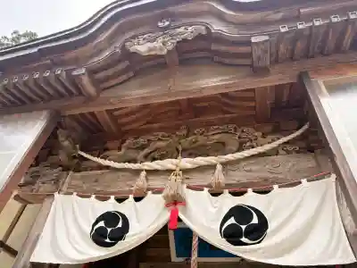 浅舞八幡神社の{uncategorized: "未分類", other: "その他", undefined: "問題あり", building: "その他建物", grave: "お墓", sacred_gate: "鳥居", guardian: "狛犬", statue: "像", buddha: "仏像", history: "歴史", nature: "自然", garden: "庭園", animal: "動物", pagoda: "塔", temizu: "手水舎", mountain_gate: "山門・神門", sanctuary: "本殿・本堂", subordinate: "末社・摂社", art: "芸術", scenery: "景色", jizo: "地蔵", ema: "絵馬", goshuin: "御朱印", omikuji: "おみくじ", items: "授与品その他", amulet: "お守り", goshuincho: "御朱印帳", eats: "食事", festival: "お祭り", votive_dance: "神楽", shichigosan: "七五三参", wedding: "結婚式", experience: "体験その他", initially: "初詣", around: "周辺", anti_infection: "感染症対策"}