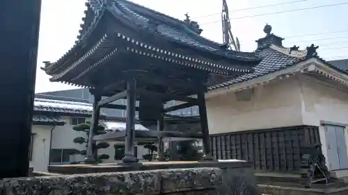 正光寺の{uncategorized: "未分類", other: "その他", undefined: "問題あり", building: "その他建物", grave: "お墓", sacred_gate: "鳥居", guardian: "狛犬", statue: "像", buddha: "仏像", history: "歴史", nature: "自然", garden: "庭園", animal: "動物", pagoda: "塔", temizu: "手水舎", mountain_gate: "山門・神門", sanctuary: "本殿・本堂", subordinate: "末社・摂社", art: "芸術", scenery: "景色", jizo: "地蔵", ema: "絵馬", goshuin: "御朱印", omikuji: "おみくじ", items: "授与品その他", amulet: "お守り", goshuincho: "御朱印帳", eats: "食事", festival: "お祭り", votive_dance: "神楽", shichigosan: "七五三参", wedding: "結婚式", experience: "体験その他", initially: "初詣", around: "周辺", anti_infection: "感染症対策"}