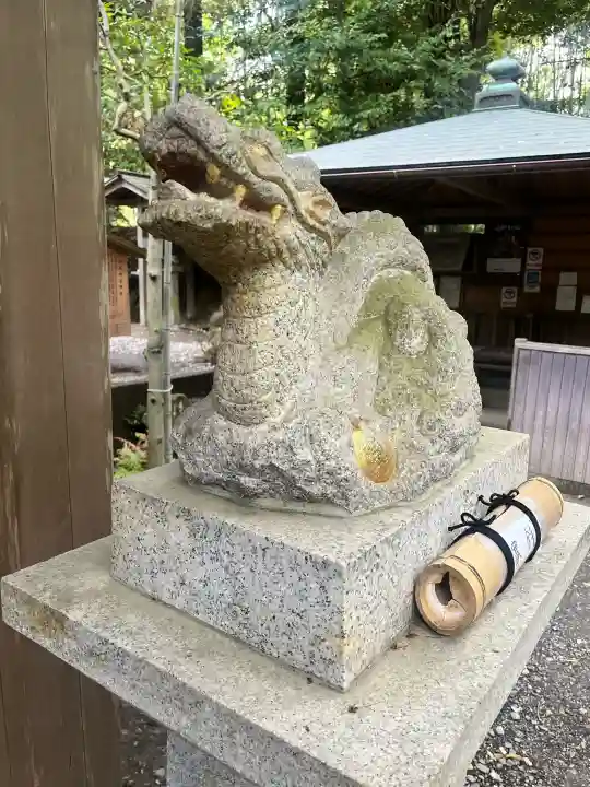伏見神宝神社の{uncategorized: "未分類", other: "その他", undefined: "問題あり", building: "その他建物", grave: "お墓", sacred_gate: "鳥居", guardian: "狛犬", statue: "像", buddha: "仏像", history: "歴史", nature: "自然", garden: "庭園", animal: "動物", pagoda: "塔", temizu: "手水舎", mountain_gate: "山門・神門", sanctuary: "本殿・本堂", subordinate: "末社・摂社", art: "芸術", scenery: "景色", jizo: "地蔵", ema: "絵馬", goshuin: "御朱印", omikuji: "おみくじ", items: "授与品その他", amulet: "お守り", goshuincho: "御朱印帳", eats: "食事", festival: "お祭り", votive_dance: "神楽", shichigosan: "七五三参", wedding: "結婚式", experience: "体験その他", initially: "初詣", around: "周辺", anti_infection: "感染症対策"}