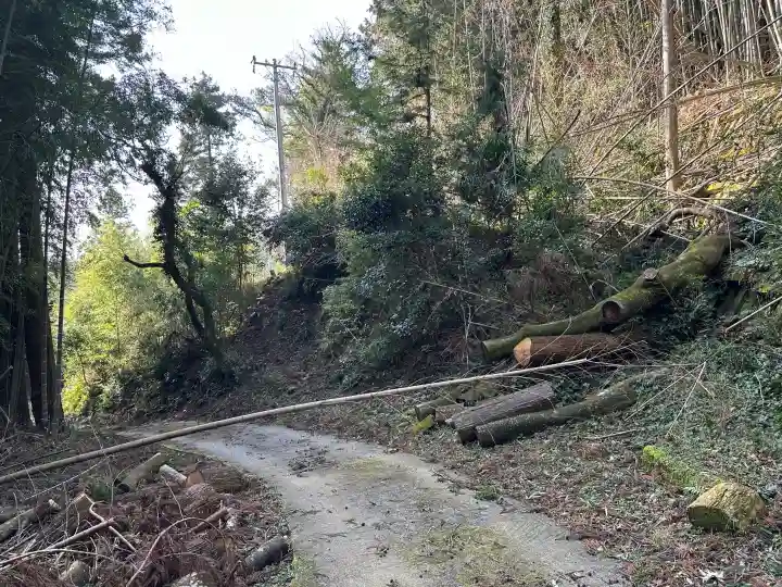 宿努神社の{uncategorized: "未分類", other: "その他", undefined: "問題あり", building: "その他建物", grave: "お墓", sacred_gate: "鳥居", guardian: "狛犬", statue: "像", buddha: "仏像", history: "歴史", nature: "自然", garden: "庭園", animal: "動物", pagoda: "塔", temizu: "手水舎", mountain_gate: "山門・神門", sanctuary: "本殿・本堂", subordinate: "末社・摂社", art: "芸術", scenery: "景色", jizo: "地蔵", ema: "絵馬", goshuin: "御朱印", omikuji: "おみくじ", items: "授与品その他", amulet: "お守り", goshuincho: "御朱印帳", eats: "食事", festival: "お祭り", votive_dance: "神楽", shichigosan: "七五三参", wedding: "結婚式", experience: "体験その他", initially: "初詣", around: "周辺", anti_infection: "感染症対策"}