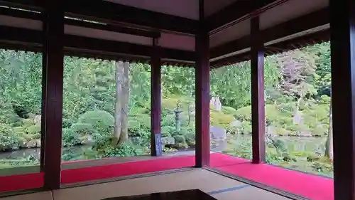 玉川寺の庭園