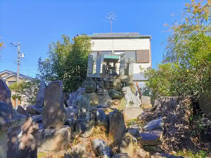 白山社の末社・摂社