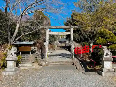 赤尾渋垂郡辺神社の鳥居