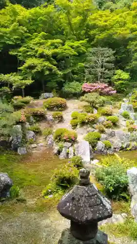 吸湖山　青岸寺の庭園