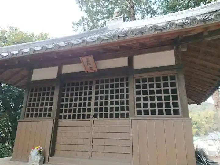 薬師堂の本殿・本堂