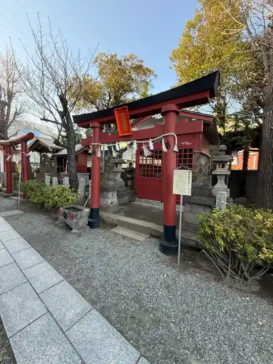羽田神社の{uncategorized: "未分類", other: "その他", undefined: "問題あり", building: "その他建物", grave: "お墓", sacred_gate: "鳥居", guardian: "狛犬", statue: "像", buddha: "仏像", history: "歴史", nature: "自然", garden: "庭園", animal: "動物", pagoda: "塔", temizu: "手水舎", mountain_gate: "山門・神門", sanctuary: "本殿・本堂", subordinate: "末社・摂社", art: "芸術", scenery: "景色", jizo: "地蔵", ema: "絵馬", goshuin: "御朱印", omikuji: "おみくじ", items: "授与品その他", amulet: "お守り", goshuincho: "御朱印帳", eats: "食事", festival: "お祭り", votive_dance: "神楽", shichigosan: "七五三参", wedding: "結婚式", experience: "体験その他", initially: "初詣", around: "周辺", anti_infection: "感染症対策"}