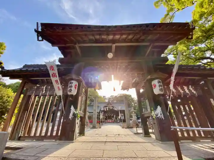 冠纓神社の山門・神門