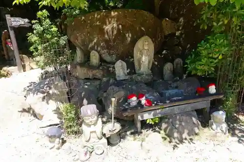 大聖院弥山本堂の地蔵