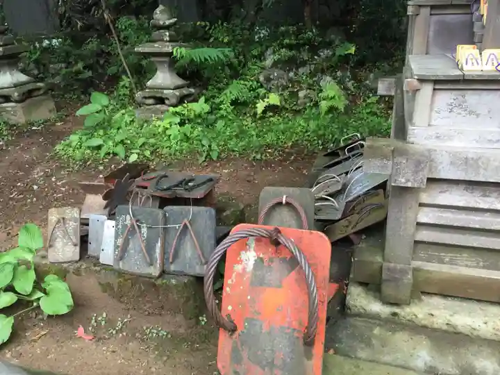 高尾山薬王院の末社・摂社