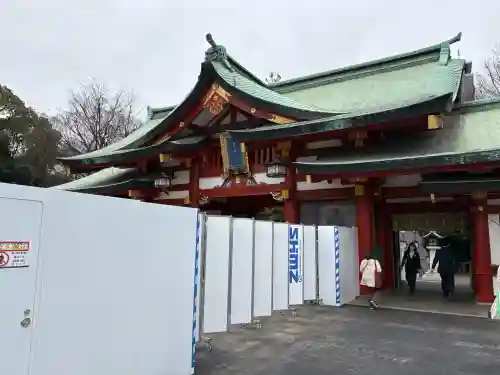 日枝神社の{uncategorized: "未分類", other: "その他", undefined: "問題あり", building: "その他建物", grave: "お墓", sacred_gate: "鳥居", guardian: "狛犬", statue: "像", buddha: "仏像", history: "歴史", nature: "自然", garden: "庭園", animal: "動物", pagoda: "塔", temizu: "手水舎", mountain_gate: "山門・神門", sanctuary: "本殿・本堂", subordinate: "末社・摂社", art: "芸術", scenery: "景色", jizo: "地蔵", ema: "絵馬", goshuin: "御朱印", omikuji: "おみくじ", items: "授与品その他", amulet: "お守り", goshuincho: "御朱印帳", eats: "食事", festival: "お祭り", votive_dance: "神楽", shichigosan: "七五三参", wedding: "結婚式", experience: "体験その他", initially: "初詣", around: "周辺", anti_infection: "感染症対策"}