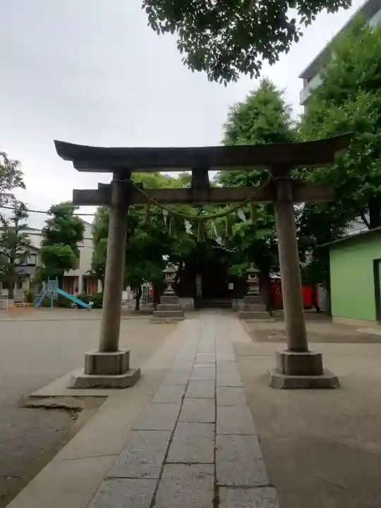 矢口氷川神社の鳥居