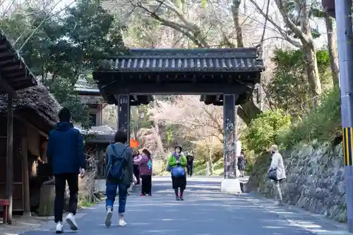 金峯山寺の山門