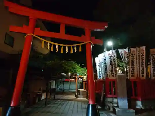 千代保稲荷神社の鳥居