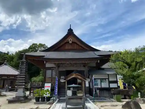 信濃比叡廣拯院の本殿・本堂