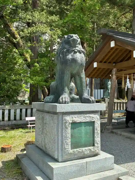諏訪大社の{uncategorized: "未分類", other: "その他", undefined: "問題あり", building: "その他建物", grave: "お墓", sacred_gate: "鳥居", guardian: "狛犬", statue: "像", buddha: "仏像", history: "歴史", nature: "自然", garden: "庭園", animal: "動物", pagoda: "塔", temizu: "手水舎", mountain_gate: "山門・神門", sanctuary: "本殿・本堂", subordinate: "末社・摂社", art: "芸術", scenery: "景色", jizo: "地蔵", ema: "絵馬", goshuin: "御朱印", omikuji: "おみくじ", items: "授与品その他", amulet: "お守り", goshuincho: "御朱印帳", eats: "食事", festival: "お祭り", votive_dance: "神楽", shichigosan: "七五三参", wedding: "結婚式", experience: "体験その他", initially: "初詣", around: "周辺", anti_infection: "感染症対策"}