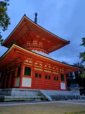 壇上伽藍の{uncategorized: "未分類", other: "その他", undefined: "問題あり", building: "その他建物", grave: "お墓", sacred_gate: "鳥居", guardian: "狛犬", statue: "像", buddha: "仏像", history: "歴史", nature: "自然", garden: "庭園", animal: "動物", pagoda: "塔", temizu: "手水舎", mountain_gate: "山門・神門", sanctuary: "本殿・本堂", subordinate: "末社・摂社", art: "芸術", scenery: "景色", jizo: "地蔵", ema: "絵馬", goshuin: "御朱印", omikuji: "おみくじ", items: "授与品その他", amulet: "お守り", goshuincho: "御朱印帳", eats: "食事", festival: "お祭り", votive_dance: "神楽", shichigosan: "七五三参", wedding: "結婚式", experience: "体験その他", initially: "初詣", around: "周辺", anti_infection: "感染症対策"}