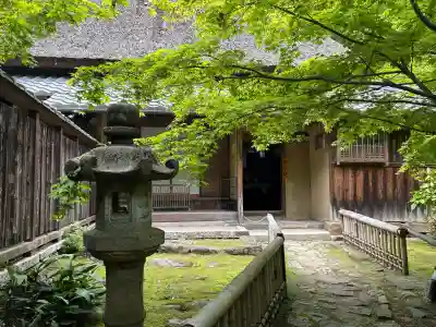 教林坊の{uncategorized: "未分類", other: "その他", undefined: "問題あり", building: "その他建物", grave: "お墓", sacred_gate: "鳥居", guardian: "狛犬", statue: "像", buddha: "仏像", history: "歴史", nature: "自然", garden: "庭園", animal: "動物", pagoda: "塔", temizu: "手水舎", mountain_gate: "山門・神門", sanctuary: "本殿・本堂", subordinate: "末社・摂社", art: "芸術", scenery: "景色", jizo: "地蔵", ema: "絵馬", goshuin: "御朱印", omikuji: "おみくじ", items: "授与品その他", amulet: "お守り", goshuincho: "御朱印帳", eats: "食事", festival: "お祭り", votive_dance: "神楽", shichigosan: "七五三参", wedding: "結婚式", experience: "体験その他", initially: "初詣", around: "周辺", anti_infection: "感染症対策"}