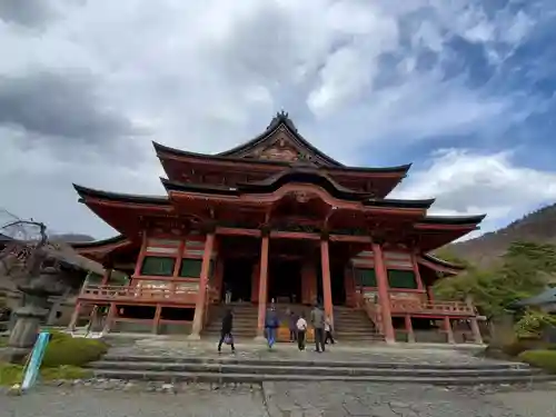 甲斐善光寺の本殿