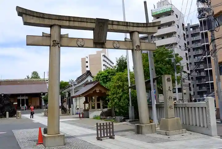 鶴見神社の鳥居
