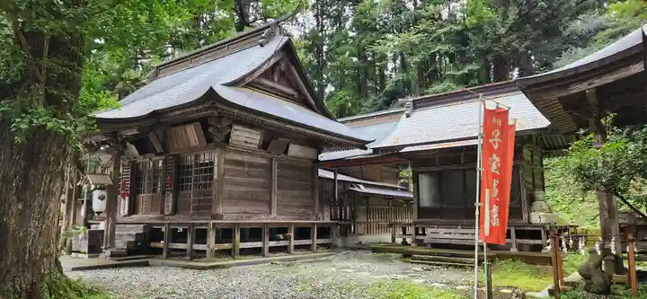 熱日高彦神社の本殿・本堂