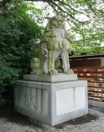 寒川神社の狛犬