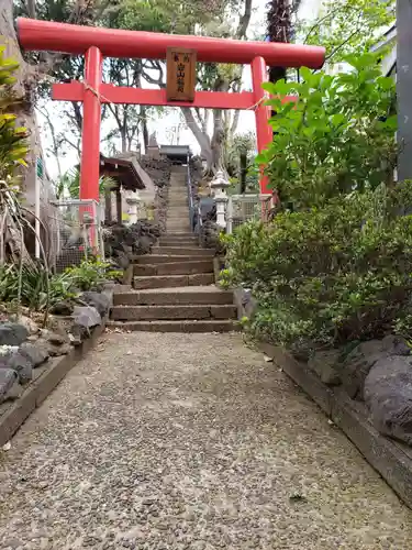 岩山稲荷神社の鳥居