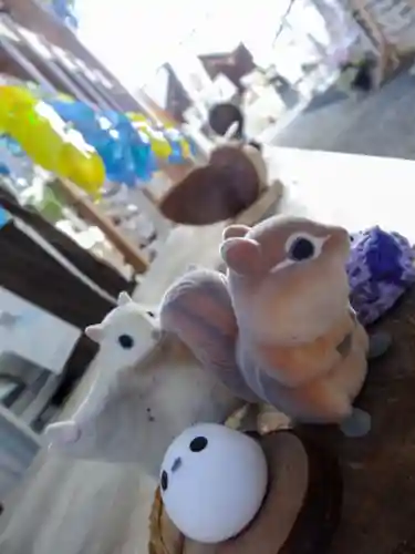 札幌諏訪神社の像