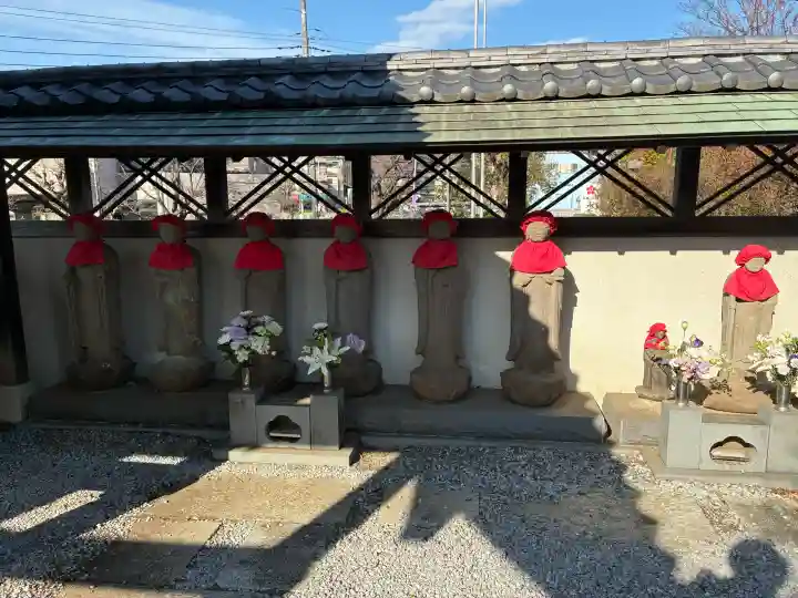 貞昌院の{uncategorized: "未分類", other: "その他", undefined: "問題あり", building: "その他建物", grave: "お墓", sacred_gate: "鳥居", guardian: "狛犬", statue: "像", buddha: "仏像", history: "歴史", nature: "自然", garden: "庭園", animal: "動物", pagoda: "塔", temizu: "手水舎", mountain_gate: "山門・神門", sanctuary: "本殿・本堂", subordinate: "末社・摂社", art: "芸術", scenery: "景色", jizo: "地蔵", ema: "絵馬", goshuin: "御朱印", omikuji: "おみくじ", items: "授与品その他", amulet: "お守り", goshuincho: "御朱印帳", eats: "食事", festival: "お祭り", votive_dance: "神楽", shichigosan: "七五三参", wedding: "結婚式", experience: "体験その他", initially: "初詣", around: "周辺", anti_infection: "感染症対策"}