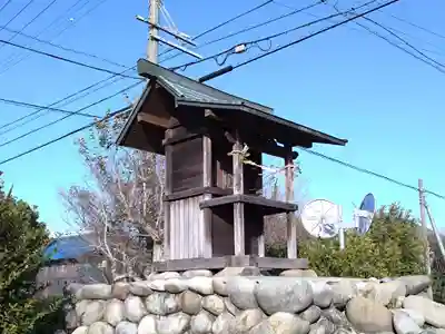 八龍社(目比)の本殿・本堂