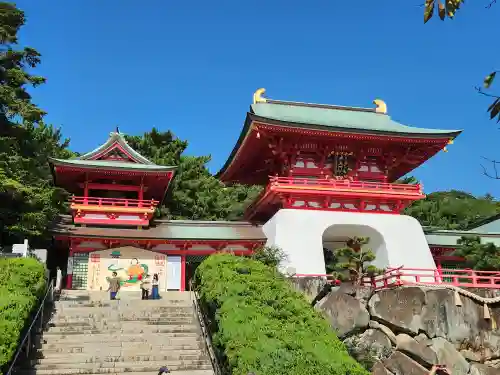 赤間神宮の山門・神門