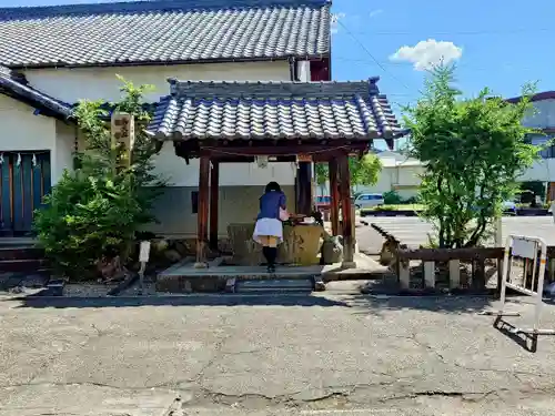 新羅神社の手水