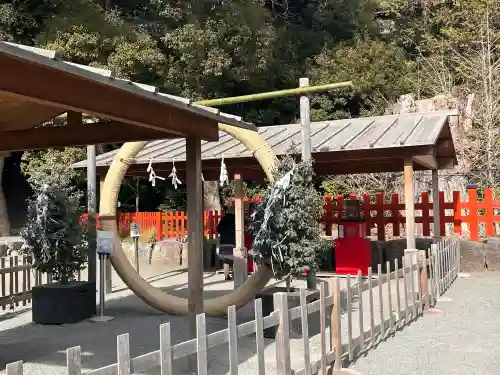 鶴岡八幡宮の{uncategorized: "未分類", other: "その他", undefined: "問題あり", building: "その他建物", grave: "お墓", sacred_gate: "鳥居", guardian: "狛犬", statue: "像", buddha: "仏像", history: "歴史", nature: "自然", garden: "庭園", animal: "動物", pagoda: "塔", temizu: "手水舎", mountain_gate: "山門・神門", sanctuary: "本殿・本堂", subordinate: "末社・摂社", art: "芸術", scenery: "景色", jizo: "地蔵", ema: "絵馬", goshuin: "御朱印", omikuji: "おみくじ", items: "授与品その他", amulet: "お守り", goshuincho: "御朱印帳", eats: "食事", festival: "お祭り", votive_dance: "神楽", shichigosan: "七五三参", wedding: "結婚式", experience: "体験その他", initially: "初詣", around: "周辺", anti_infection: "感染症対策"}