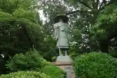 国分寺の像