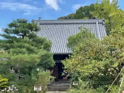石峯寺の本殿・本堂