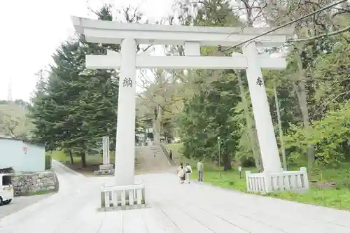 諏訪大社上社前宮の鳥居