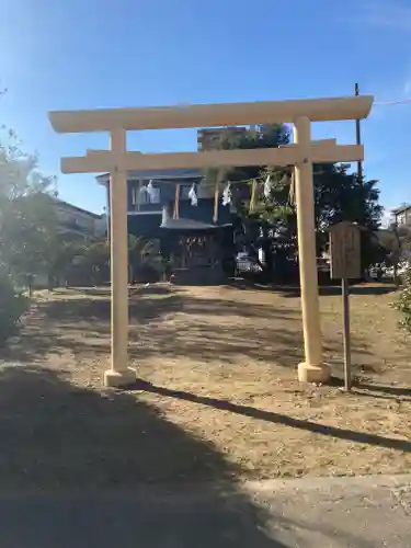 年社の鳥居