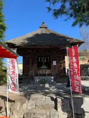 下野大師華蔵寺の{uncategorized: "未分類", other: "その他", undefined: "問題あり", building: "その他建物", grave: "お墓", sacred_gate: "鳥居", guardian: "狛犬", statue: "像", buddha: "仏像", history: "歴史", nature: "自然", garden: "庭園", animal: "動物", pagoda: "塔", temizu: "手水舎", mountain_gate: "山門・神門", sanctuary: "本殿・本堂", subordinate: "末社・摂社", art: "芸術", scenery: "景色", jizo: "地蔵", ema: "絵馬", goshuin: "御朱印", omikuji: "おみくじ", items: "授与品その他", amulet: "お守り", goshuincho: "御朱印帳", eats: "食事", festival: "お祭り", votive_dance: "神楽", shichigosan: "七五三参", wedding: "結婚式", experience: "体験その他", initially: "初詣", around: "周辺", anti_infection: "感染症対策"}
