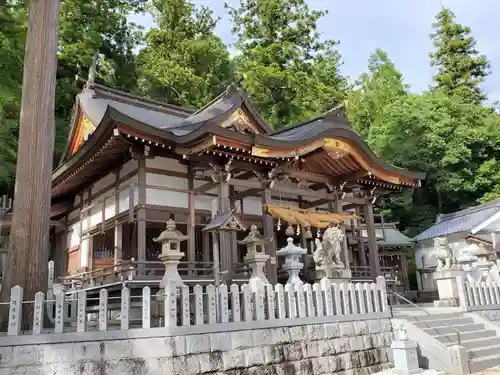 三輪神社の本殿・本堂