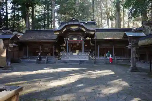 諏訪大社の本殿・本堂