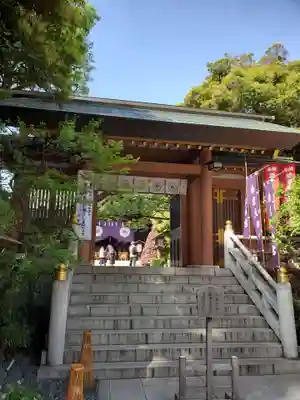 東京大神宮の山門・神門