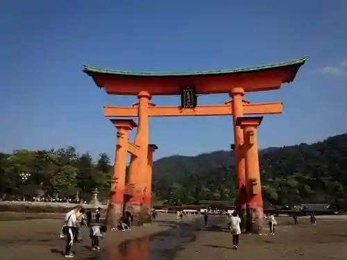 厳島神社の鳥居