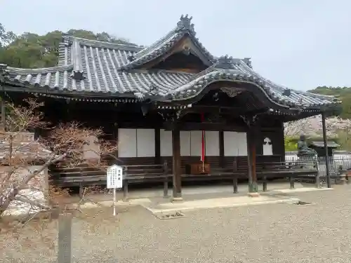 粉河寺の{uncategorized: "未分類", other: "その他", undefined: "問題あり", building: "その他建物", grave: "お墓", sacred_gate: "鳥居", guardian: "狛犬", statue: "像", buddha: "仏像", history: "歴史", nature: "自然", garden: "庭園", animal: "動物", pagoda: "塔", temizu: "手水舎", mountain_gate: "山門・神門", sanctuary: "本殿・本堂", subordinate: "末社・摂社", art: "芸術", scenery: "景色", jizo: "地蔵", ema: "絵馬", goshuin: "御朱印", omikuji: "おみくじ", items: "授与品その他", amulet: "お守り", goshuincho: "御朱印帳", eats: "食事", festival: "お祭り", votive_dance: "神楽", shichigosan: "七五三参", wedding: "結婚式", experience: "体験その他", initially: "初詣", around: "周辺", anti_infection: "感染症対策"}