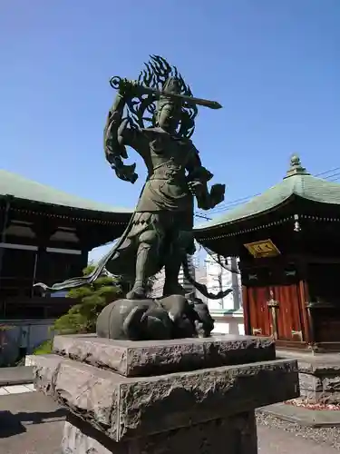 長勝寺の像