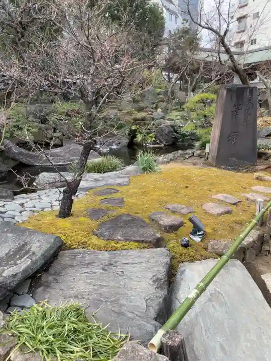 湯島天満宮の庭園