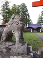 鎮岡神社の狛犬